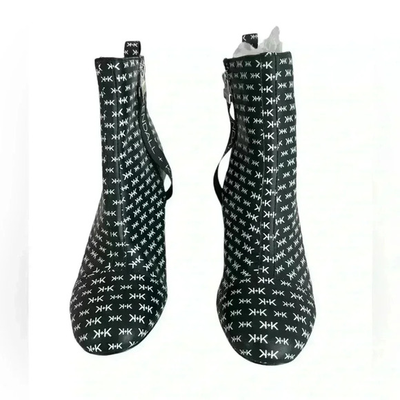 Kendall + Kylie Women's Arenza Block Heel Bootie, Size 7 - Picture 4 of 7